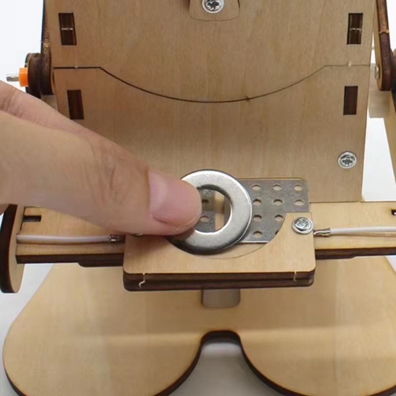Робот-монетопоглотитель: дерев – обзор и цена Science Robot